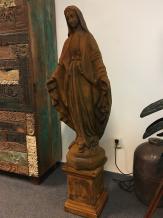 Mutter Maria, Kirchenstatue, groß auf Sockel, Stein, Oxid