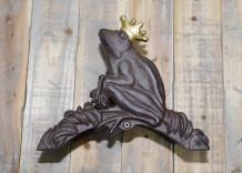 Froschkönig mit goldener Krone - Gartenschlauchhalter aus Gusseisen