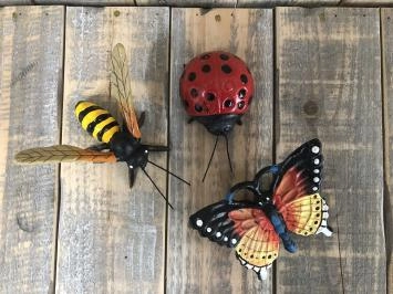 Gusseiserne Insekten – Biene, Schmetterling und Marienkäfer
