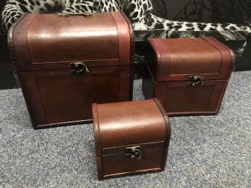 Set van 3 koloniaal houten kistjes met beslag, opbergkist