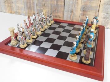 Mooi schaakspel met het thema: ''CRUSADE VS MUSLIM'