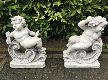Engel liggend beeld, zomer op krul