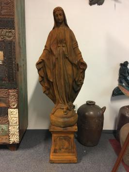 Mutter Maria, Kirchenstatue, groß auf Sockel, Stein, Oxid