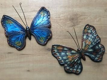 Gusseiserne Schmetterlinge – rustikal – in Farbe – Wanddekoration