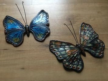 Gusseiserne Schmetterlinge – rustikal – in Farbe – Wanddekoration