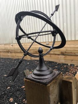 Gietijzeren zonnewijzer - klein klassiek model - bruin