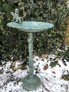 Gusseisernes Vogeltränke, stehend, Vogelbad antik, Gartendekoration