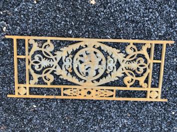 Balkon-scheeps-reling, raamrek met medaillon cast iron-rust.