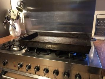 Schwerer gusseiserner Grillbräter, altmodische Spitzenqualität