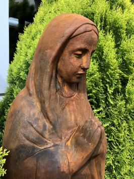 Mutter Maria, Gartenstatue, große Steinstatue, Oxid