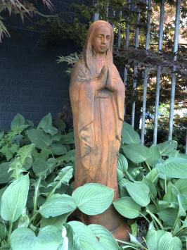 Mutter Maria, Gartenstatue, große Steinstatue, Oxid