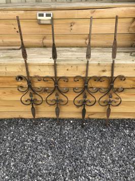 Balkonreling, balkon element, trapstijl, smeedijzer antiek