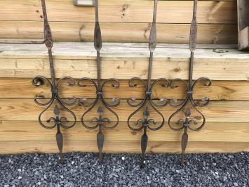 Balkonreling, balkon element, trapstijl, smeedijzer antiek