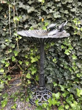 Groot staand vogelbad, vogel bad op voet, vogelvoeder bad, gietijzer, zwaar