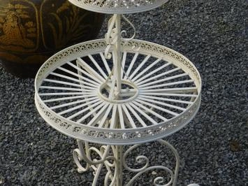 Schöne XL-Etagere - für drinnen und draußen