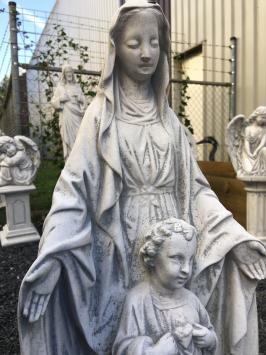 Maria mit dem Kind, Stein, Statue