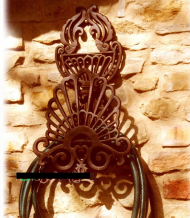 Schlauchhalter aus Gusseisen - wetterfest - Design aus dem Jahr 1900