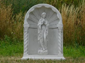 Gartenstatue einer Gebetskapelle mit Maria, komplett aus Stein, wetterfest