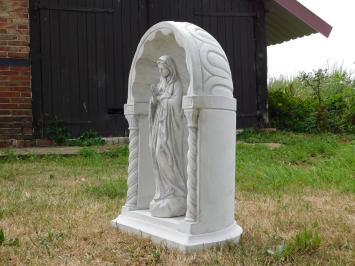 Gartenstatue einer Gebetskapelle mit Maria, komplett aus Stein, wetterfest