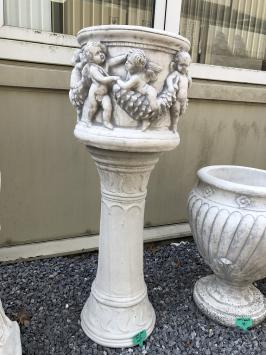 Schwere volle Stein Blumentopf Vase mit Engeln auf Sockel