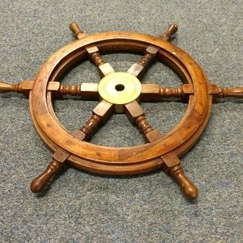 Massief botenstuur hout met koperen naaf, deco