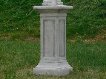 David, biblische Figur auf Sockel, Gartenstatue aus Stein, weiß/grau
