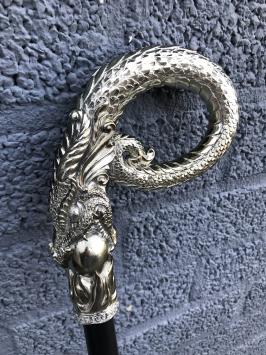 Spazierstock, Fabula, draak