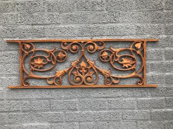 Hekwerk, antiek raam rek, gietijzeren (cast iron) rek / balkon reling