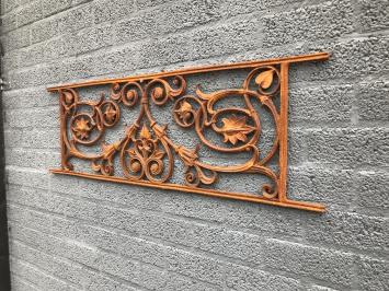 Hekwerk, antiek raam rek, gietijzeren (cast iron) rek / balkon reling