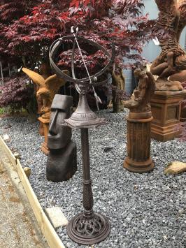Sonnenuhr aus Gusseisen - schwer - braun