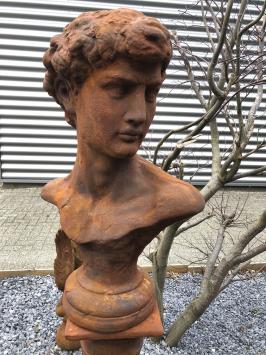 Sculptuur David, massief steen oxide, imponerend fraai