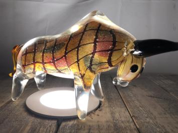Mooie grote zware stier van vol glas, prachtig