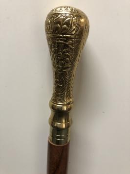 Spazierstock, mit Messing-Zierknopf und handgeschnitztem Griff