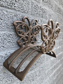 Butterfly – Gartenschlauchhalter aus Gusseisen – braun