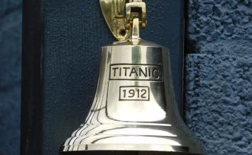 Bel 'Titanic 1912' met touw, messing, S