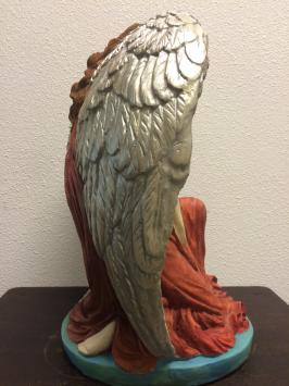 Engel, voller Stein, in Farbe, Skulptur