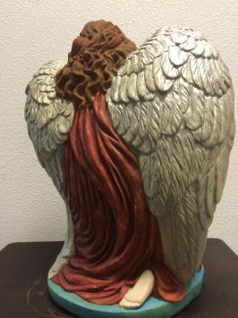 Engel, voller Stein, in Farbe, Skulptur