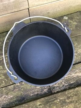 Brand pot, ijzer, grote gietijzeren pan, pot, capaciteit 4 liter