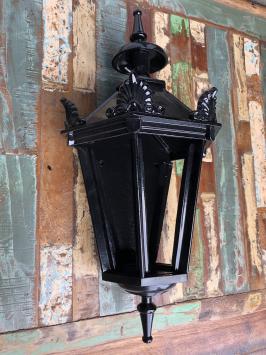 Außenleuchte, Aluminiumguss schwarz oder grün, mit Lampenfassung und Glas