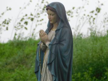 Gartenstatue Maria mit Rosenkranz, Statue in Farbe, christliche Figur