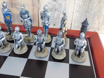 Ein Schachspiel mit dem Thema: 'MEDIEVAL KNIGHTS'