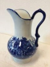 Delfter blaues Milchkännchen, bemaltes Porzellan, Replik