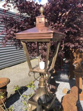 Stehleuchte auf Sockel, Messing, Lampe für Säule