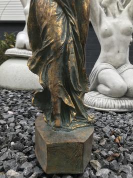 Prachtig beeld van Nikè, gemaakt van polystone