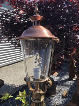 Lamp messing-koper rond glas op voet, Franse tuinlamp