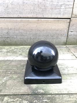 Pfostenkappe – Schwarz – Mit Kugel – 9,1 x 9,1