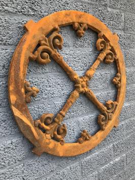 Venster, rond, nostalgisch raam venster, antiek, gietijzer