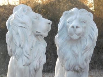 Löwenset - nach links und rechts schauend - Polystone weiß