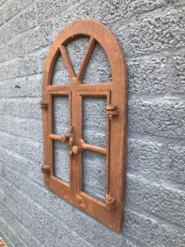 Eisenrahmen, stabiles stabiles Fenster, Fenster für den sonnigen Garten