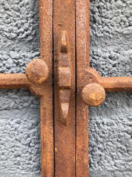 Eisenrahmen, stabiles stabiles Fenster, Fenster für den sonnigen Garten